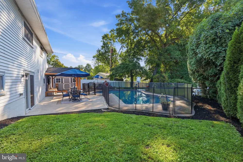 556 REVOLUTIONARY WAY Warminster, PA 18974