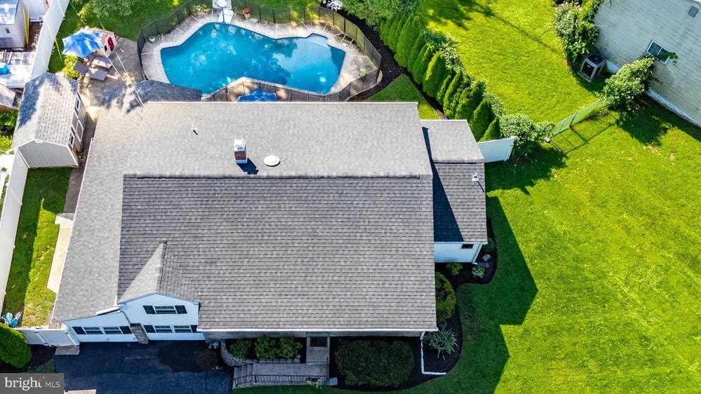 556 REVOLUTIONARY WAY Warminster, PA 18974