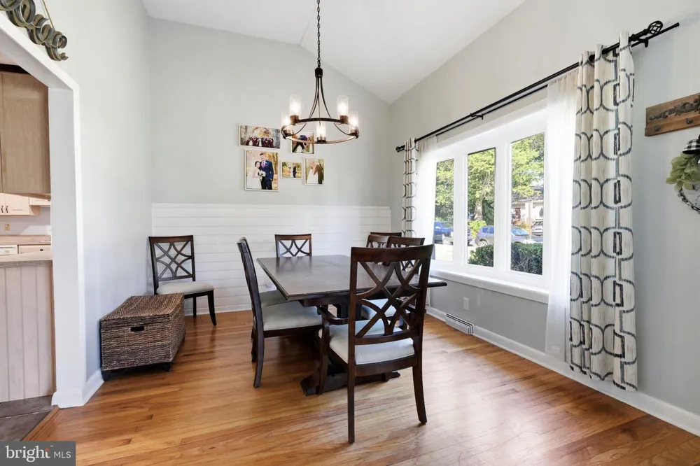 556 REVOLUTIONARY WAY Warminster, PA 18974