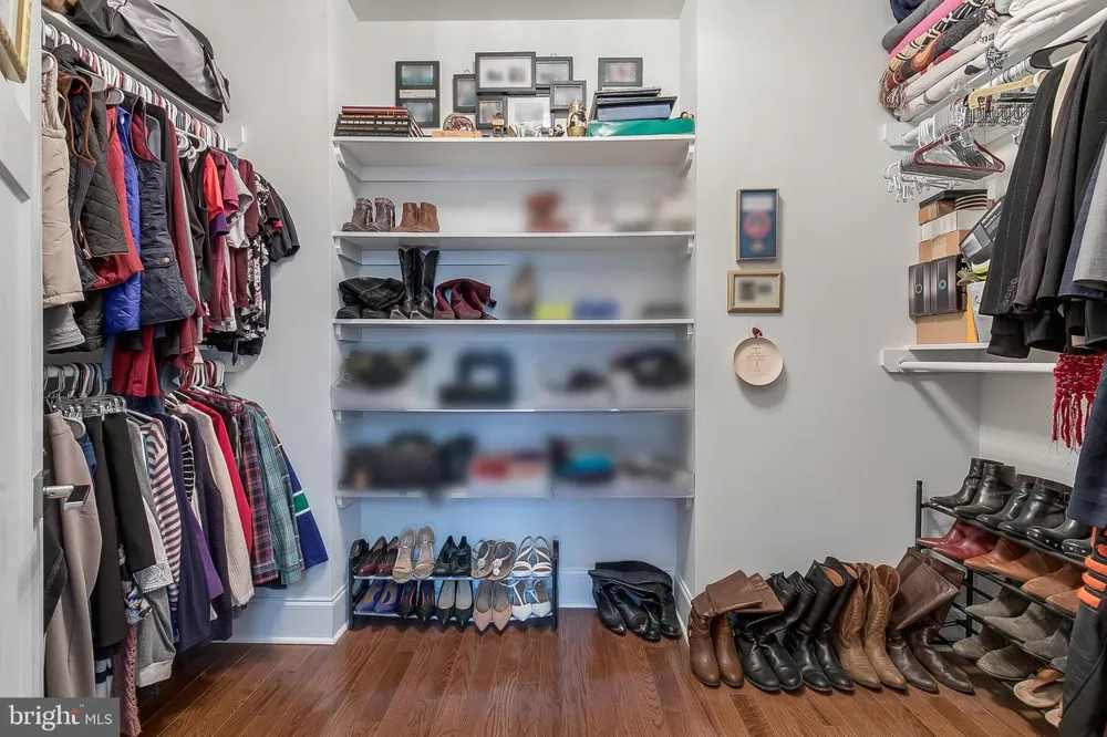 606 BARTON STREET Arlington, VA 22204