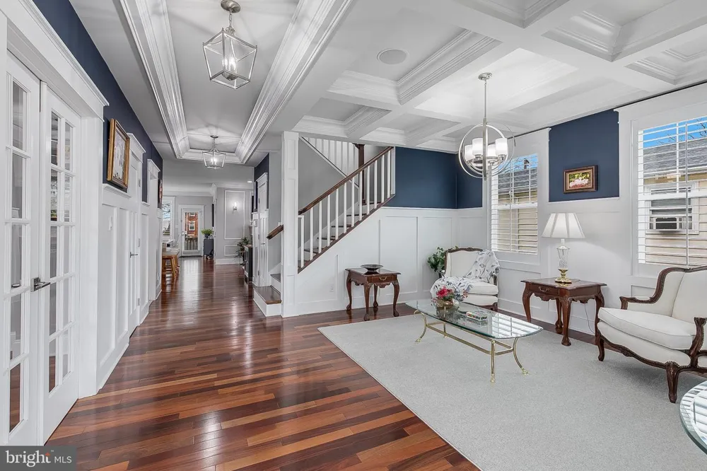 606 BARTON STREET Arlington, VA 22204