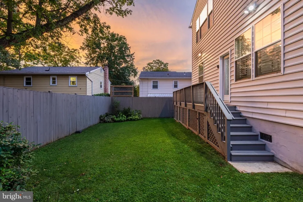 606 BARTON STREET Arlington, VA 22204