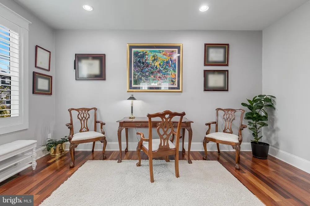 606 BARTON STREET Arlington, VA 22204