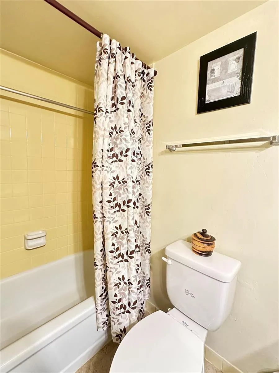 4899 NW 26th Court Lauderdale Lakes, FL 33313