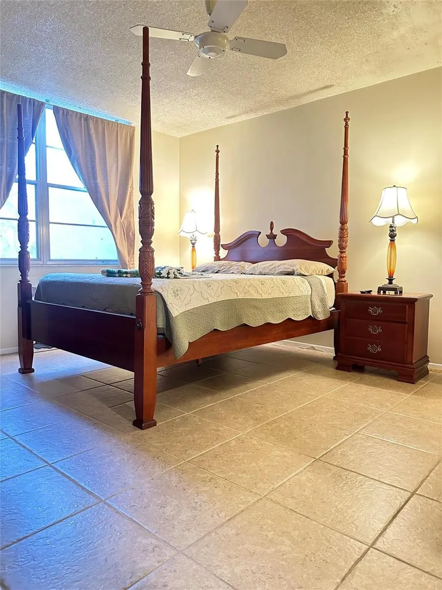 4899 NW 26th Court Lauderdale Lakes, FL 33313