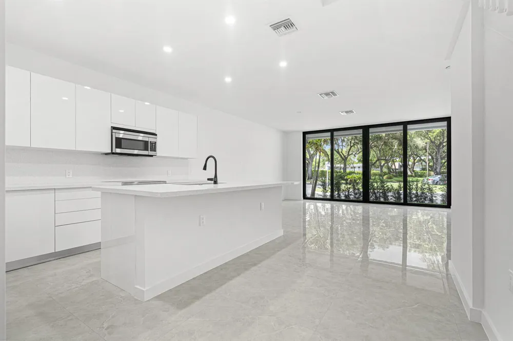 702 CYPRESS GROVE DRIVE #702 Pompano Beach, FL 33069