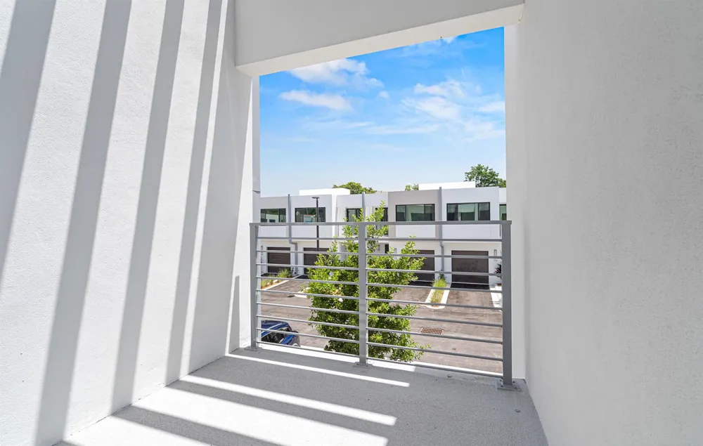 702 CYPRESS GROVE DRIVE #702 Pompano Beach, FL 33069