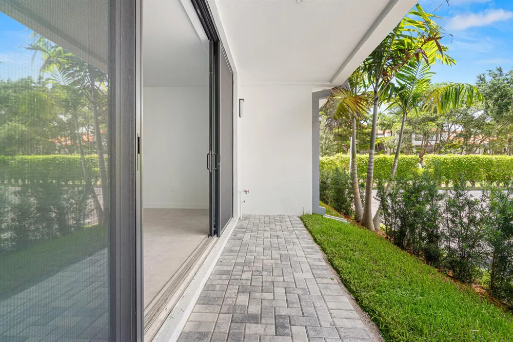 702 CYPRESS GROVE DRIVE #702 Pompano Beach, FL 33069