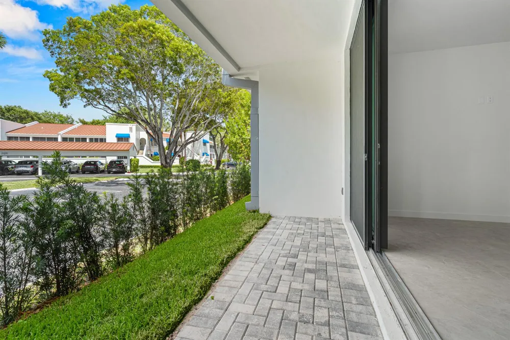 702 CYPRESS GROVE DRIVE #702 Pompano Beach, FL 33069