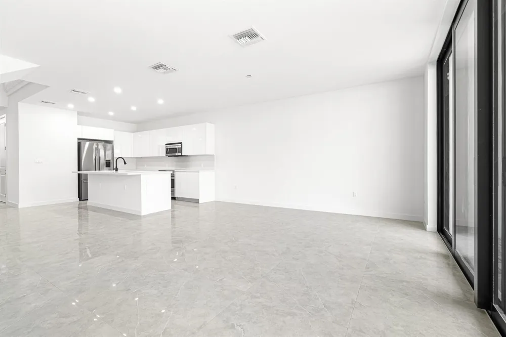 702 CYPRESS GROVE DRIVE #702 Pompano Beach, FL 33069