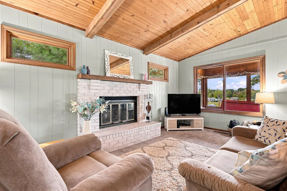 10111 Peppermill Lane Canadian Lakes, MI 49346