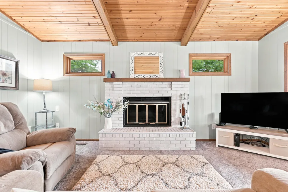10111 Peppermill Lane Canadian Lakes, MI 49346