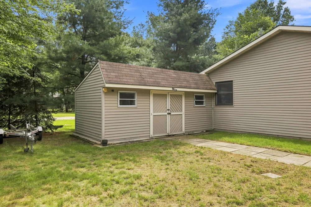10111 Peppermill Lane Canadian Lakes, MI 49346