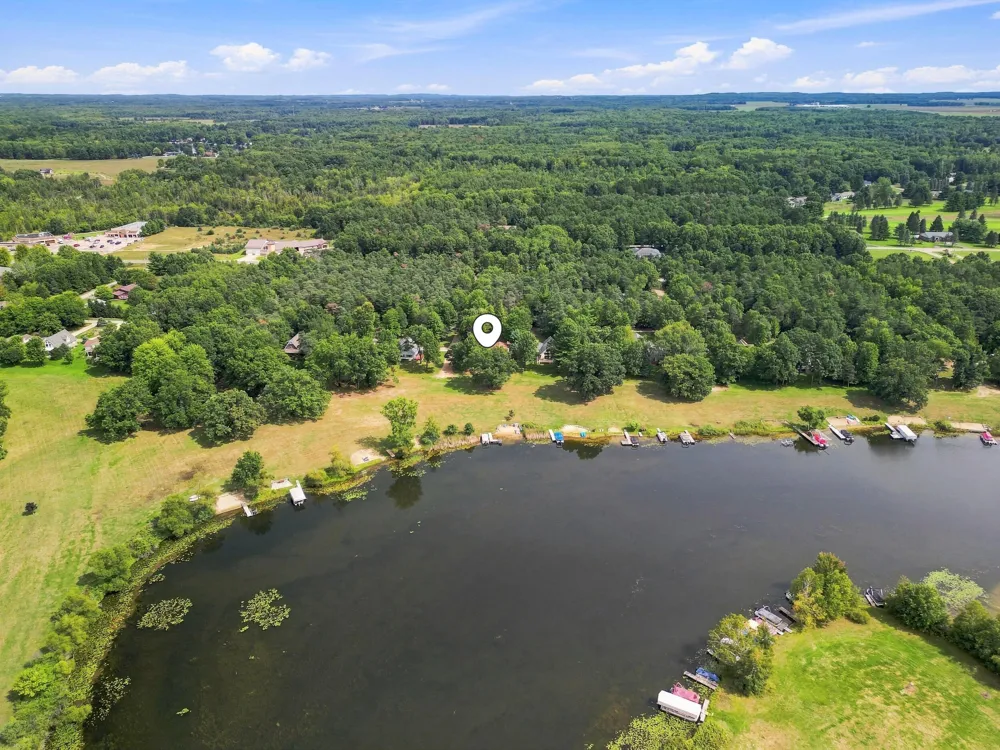 10111 Peppermill Lane Canadian Lakes, MI 49346