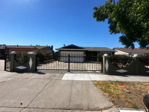 2483 Ocala Avenue