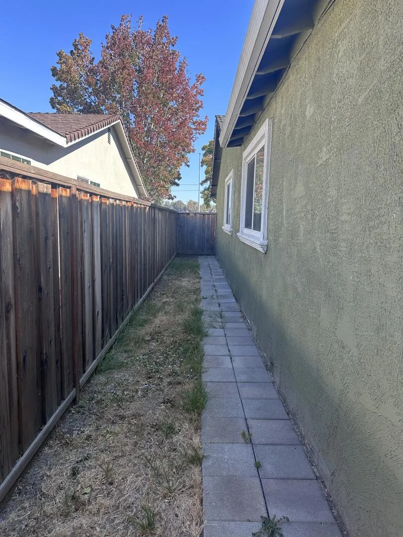 2483 Ocala Avenue San Jose, CA 95122