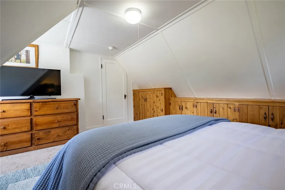 39733 Forest Road Big Bear Lake, CA 92315