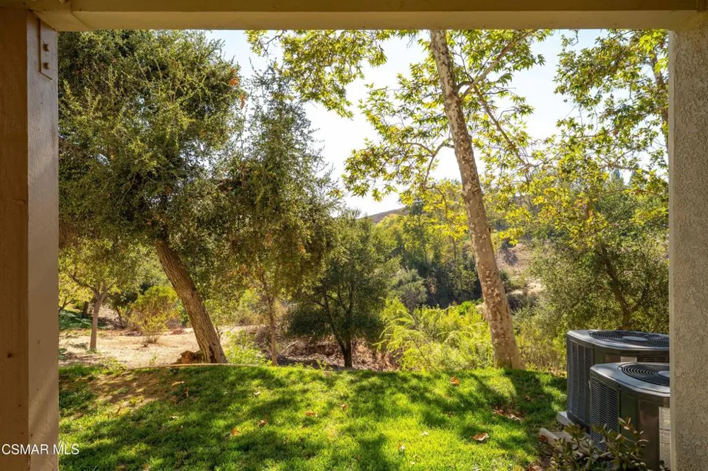 5744 Oak Bend Lane #108 Oak Park, CA 91377