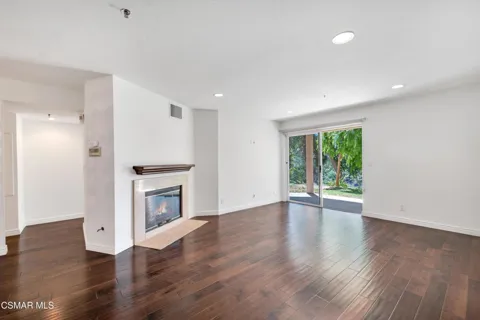 5744 Oak Bend Lane #108