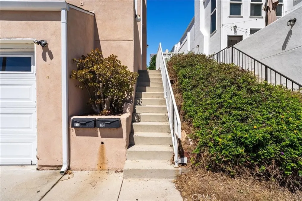 313 E Oak Avenue El Segundo, CA 90245