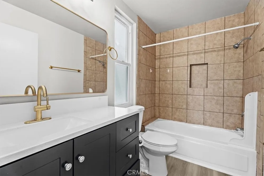 313 E Oak Avenue El Segundo, CA 90245
