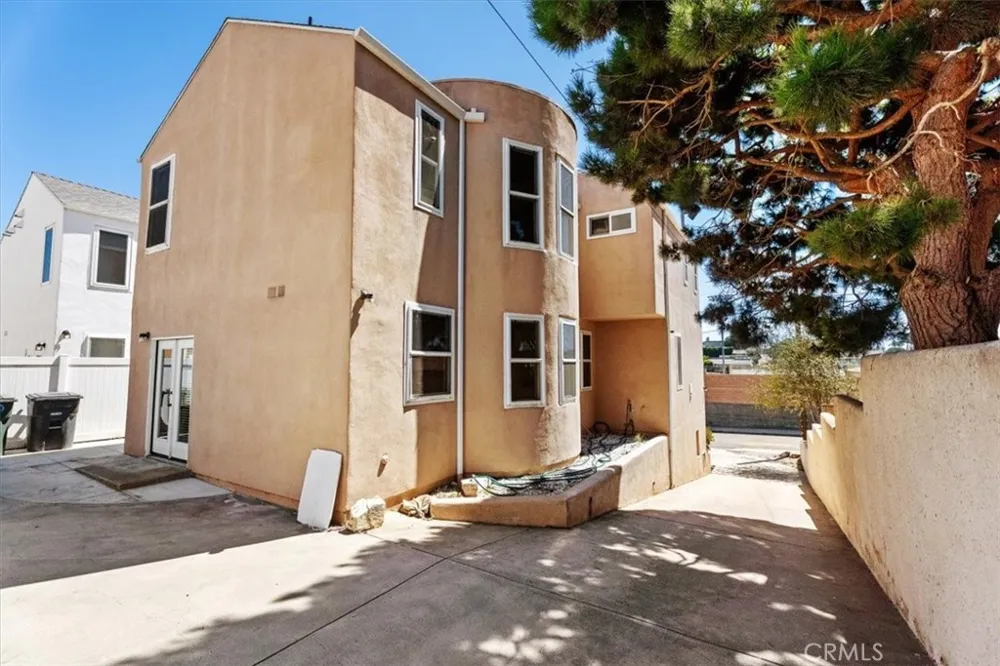 313 E Oak Avenue El Segundo, CA 90245