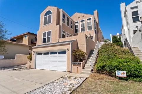 313 E Oak Avenue