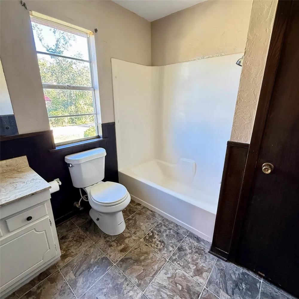 3127 County Road 510k Brazoria, TX 77422