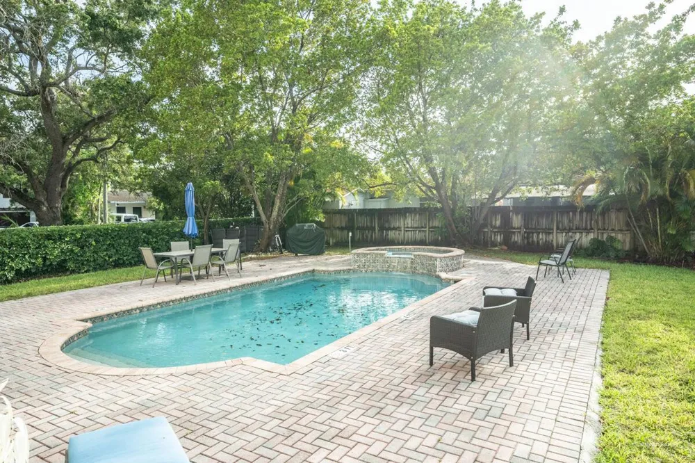 403 NE 16th Avenue #Apt 7 Fort Lauderdale, FL 33301