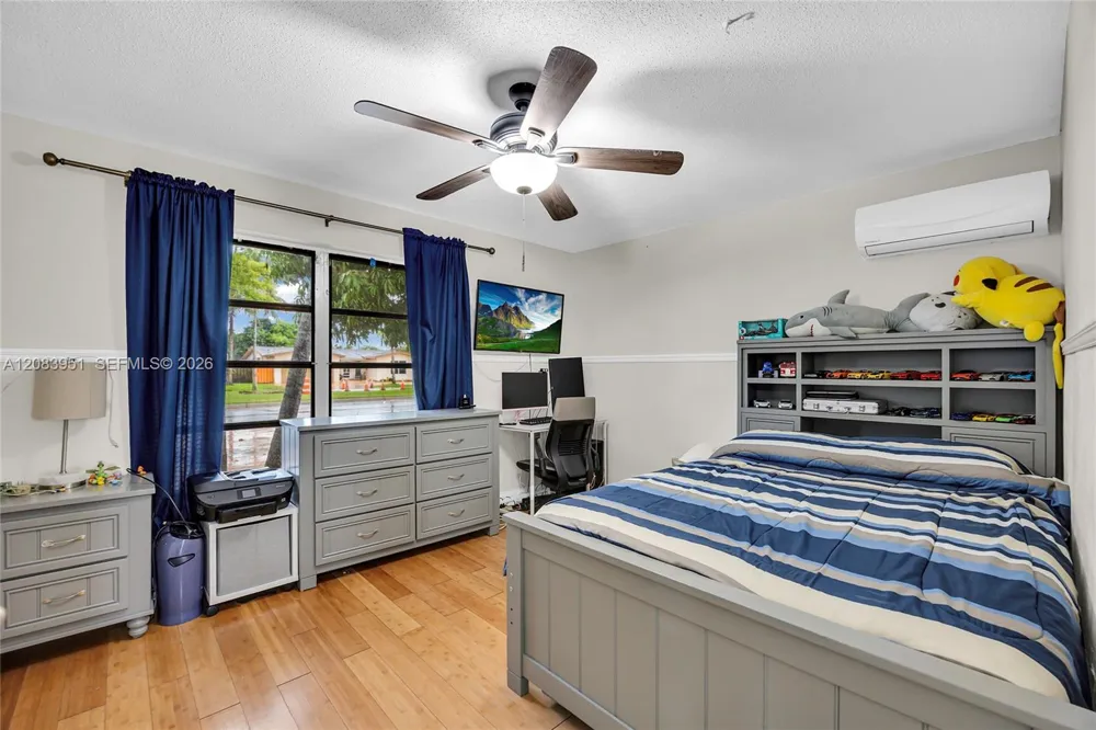 8441 Sunset Strip Sunrise, FL 33322