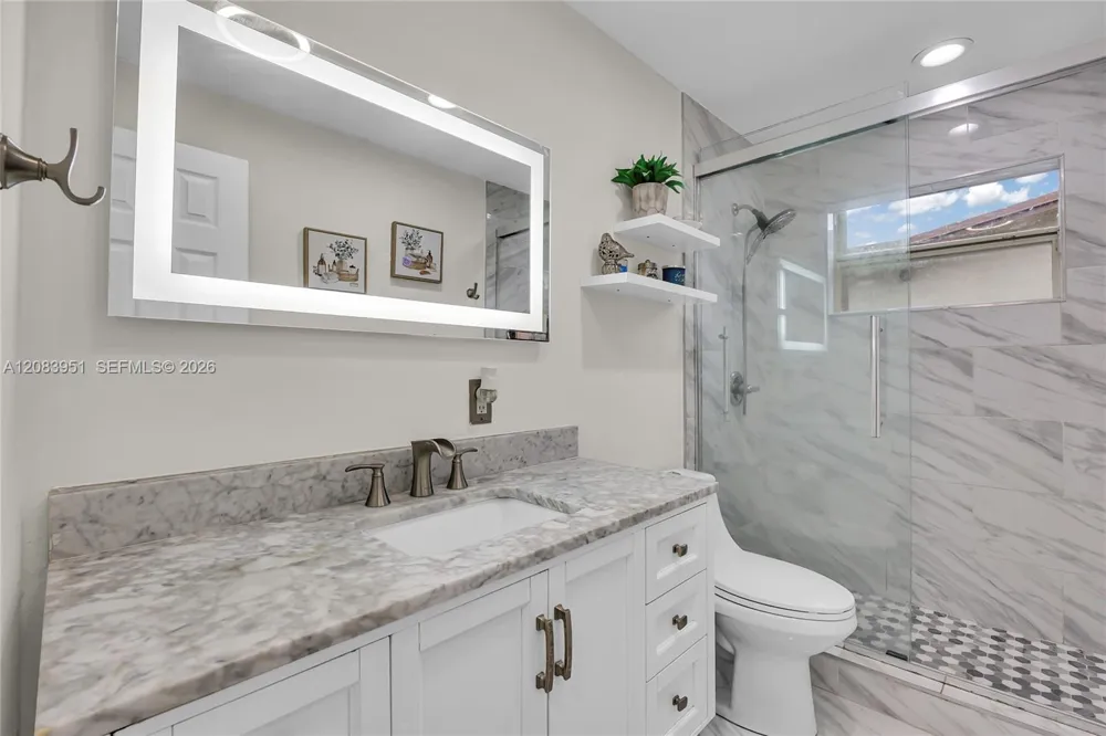 8441 Sunset Strip Sunrise, FL 33322