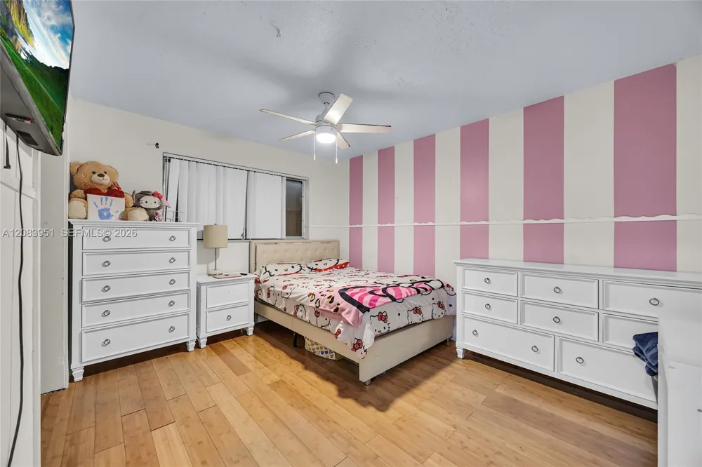 8441 Sunset Strip Sunrise, FL 33322
