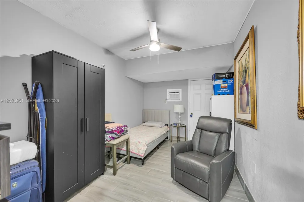 8441 Sunset Strip Sunrise, FL 33322