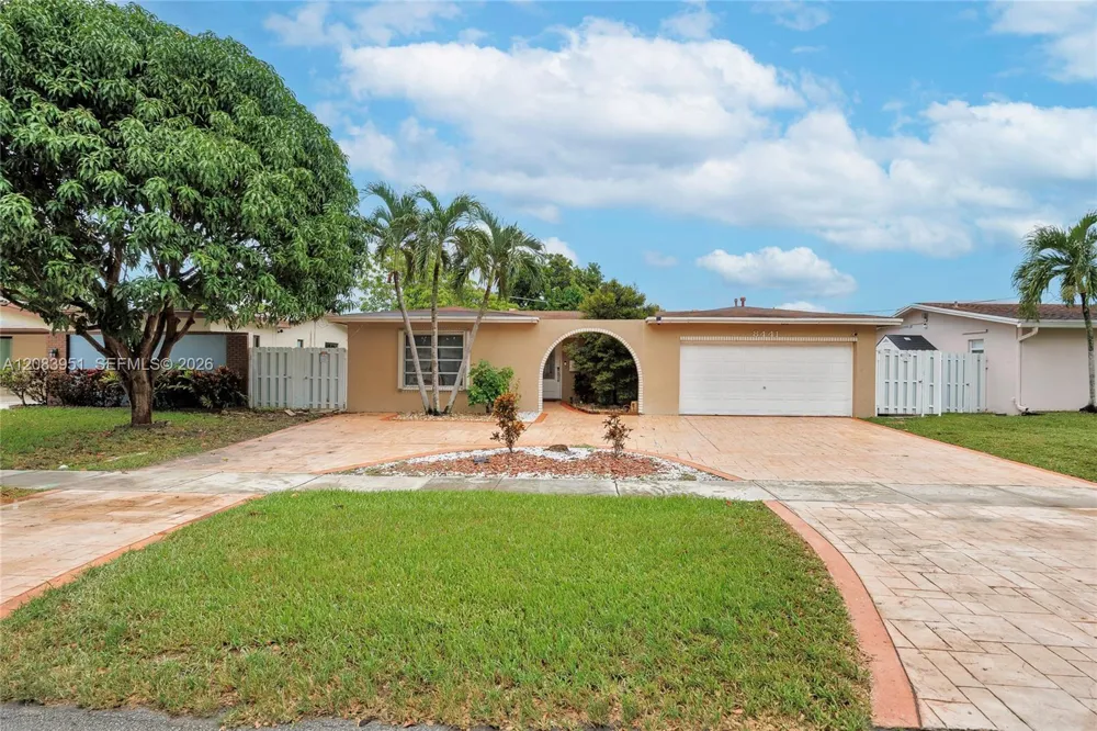 8441 Sunset Strip Sunrise, FL 33322