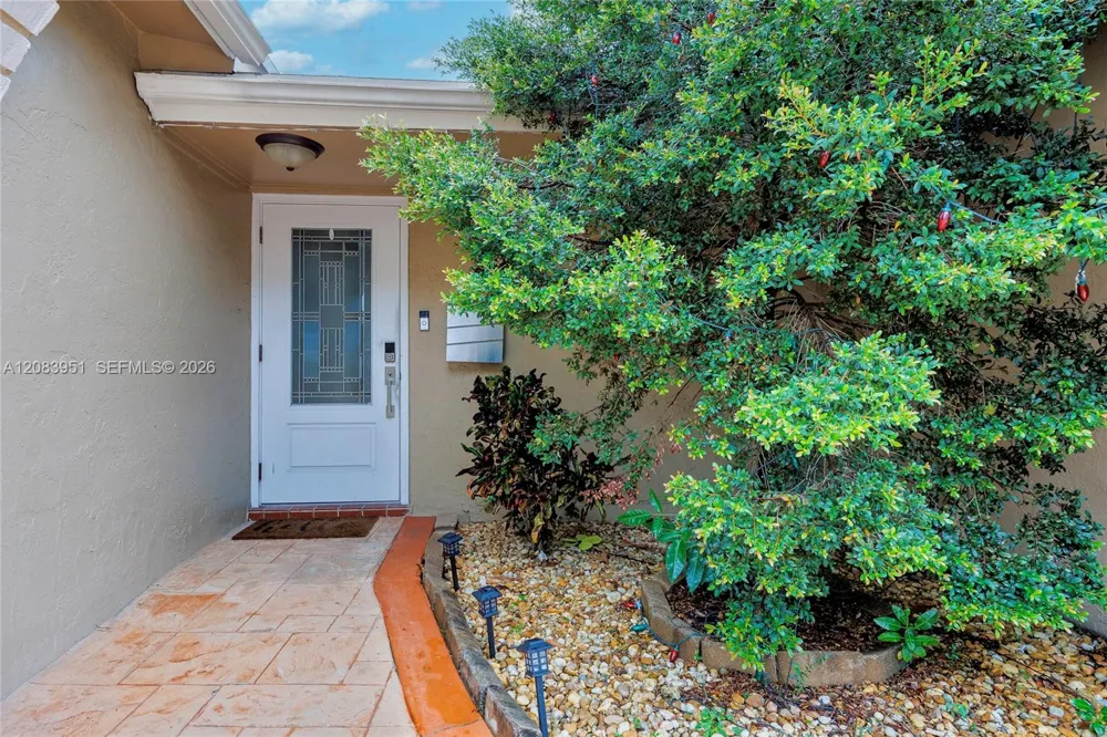 8441 Sunset Strip Sunrise, FL 33322