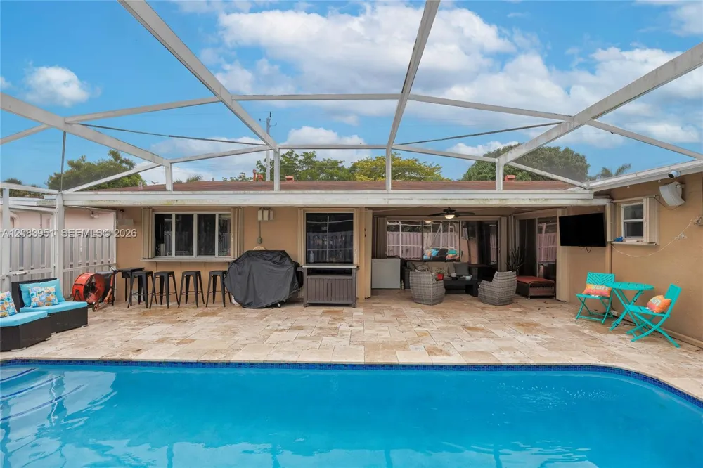 8441 Sunset Strip Sunrise, FL 33322