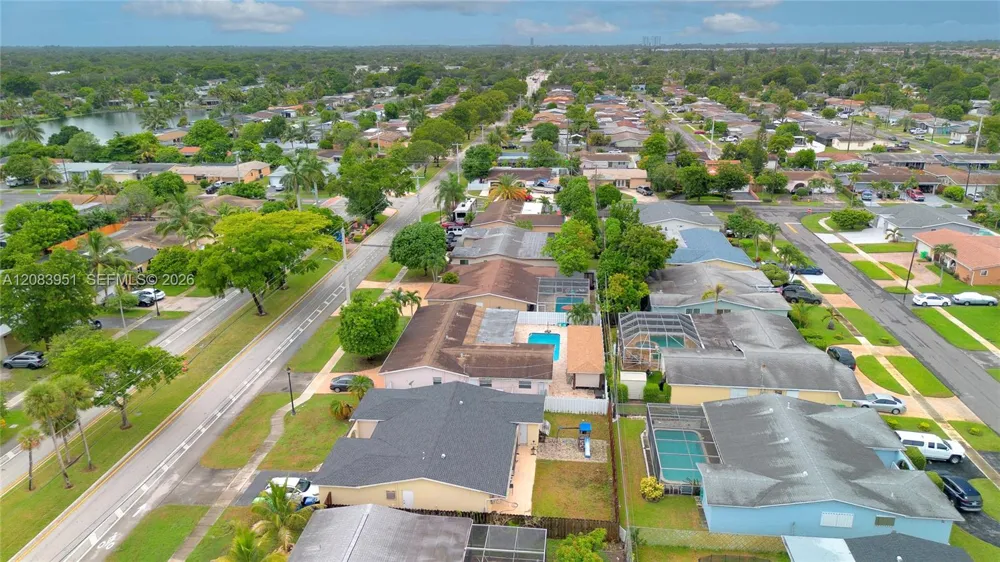 8441 Sunset Strip Sunrise, FL 33322