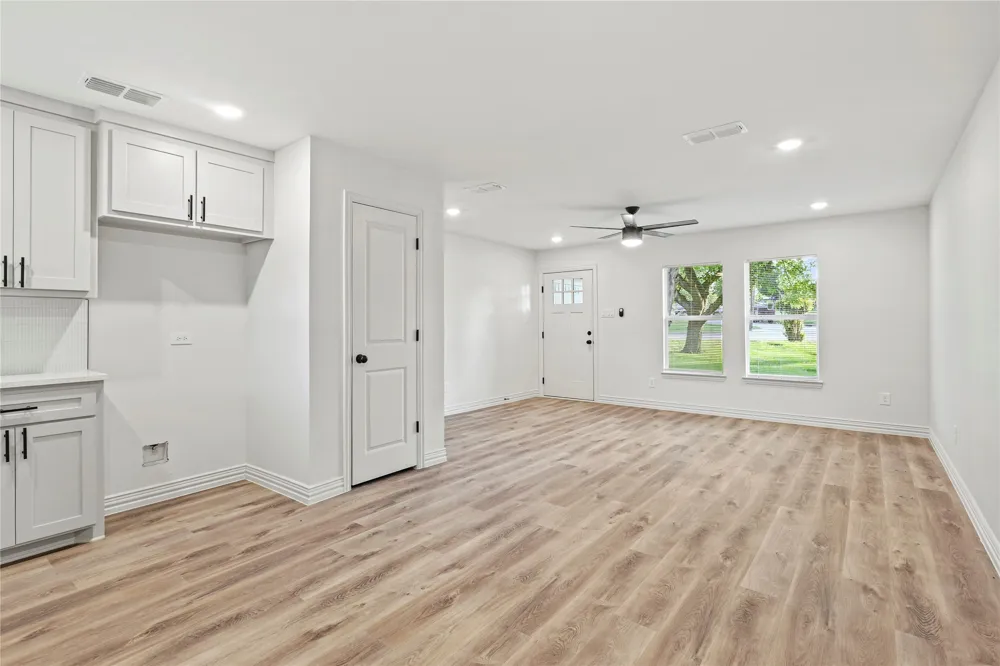 6106 Flagstaff Drive Dallas, TX 75241