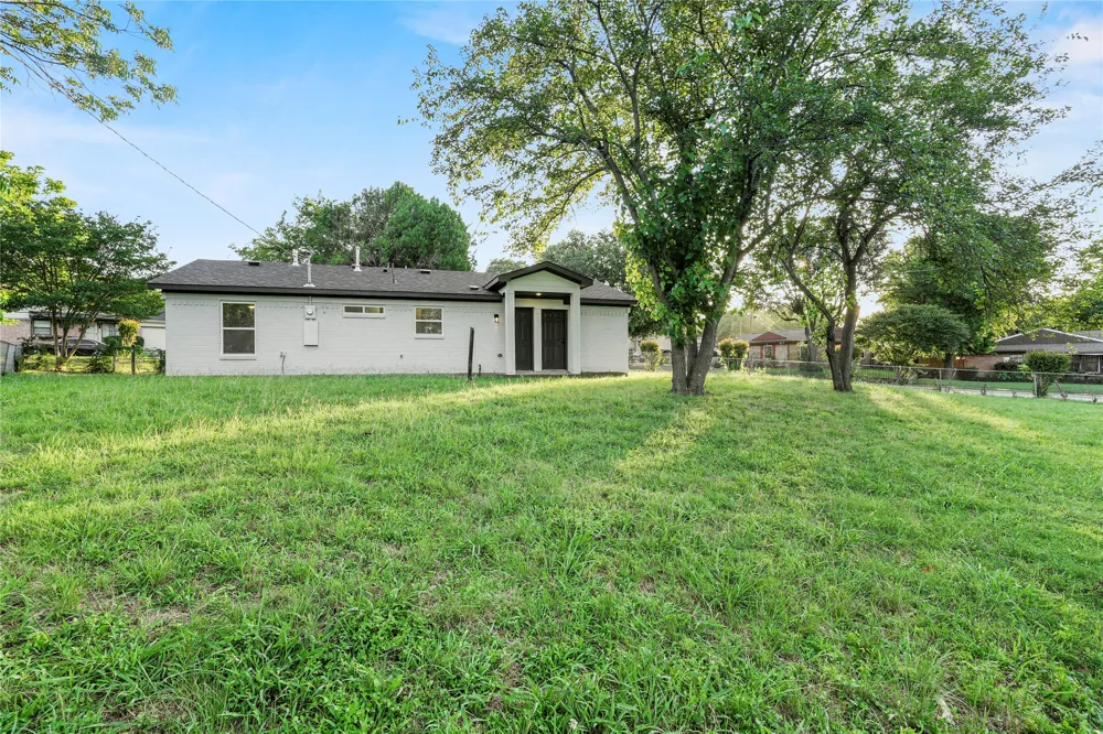 6106 Flagstaff Drive Dallas, TX 75241