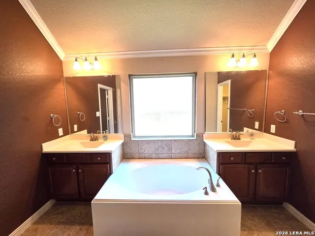 261 NORWOOD CT Cibolo, TX 78108