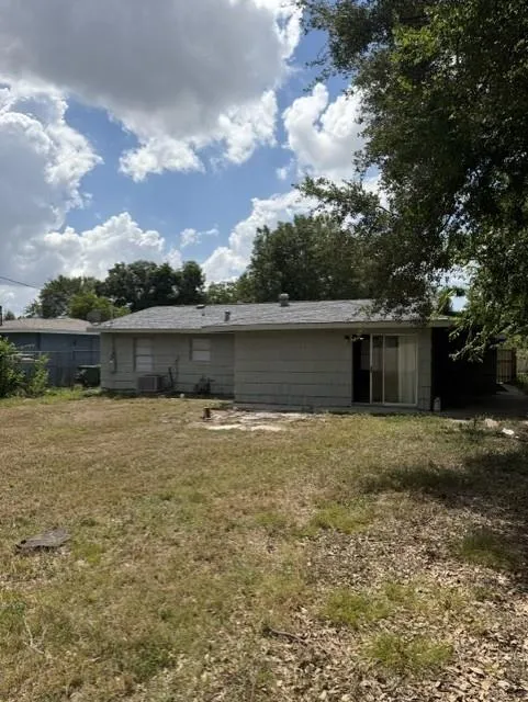 6111 Doulton Drive Houston, TX 77033
