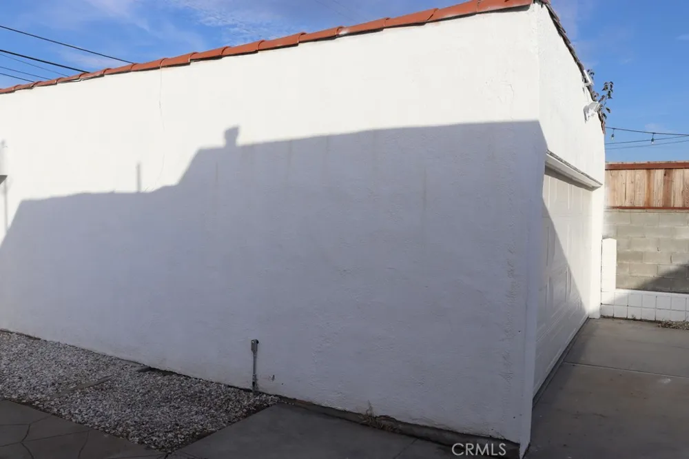 1917 W 74th Los Angeles, CA 90047