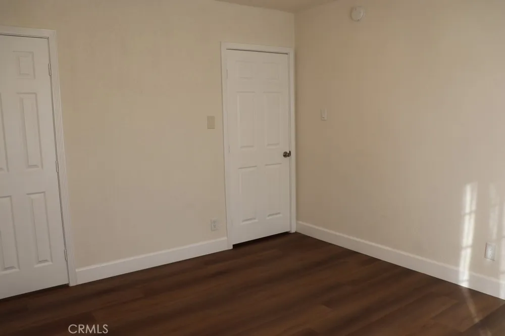 1917 W 74th Los Angeles, CA 90047