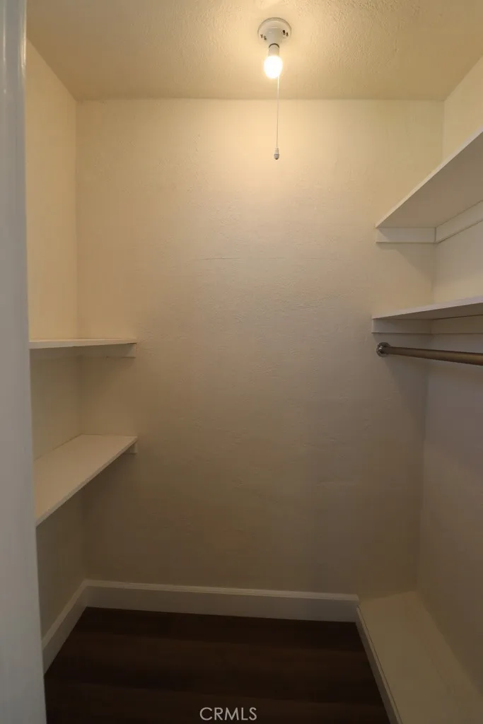 1917 W 74th Los Angeles, CA 90047