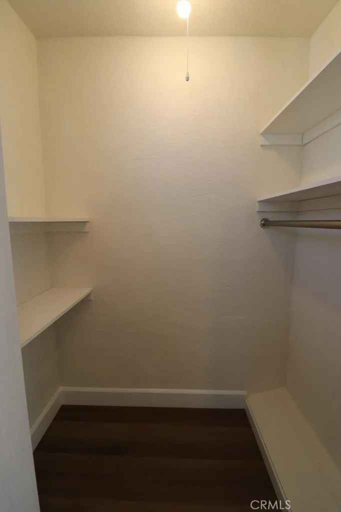 1917 W 74th Los Angeles, CA 90047