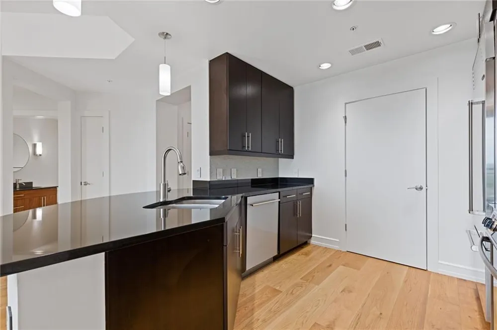 222 12th Street NE #2108 Atlanta, GA 30309