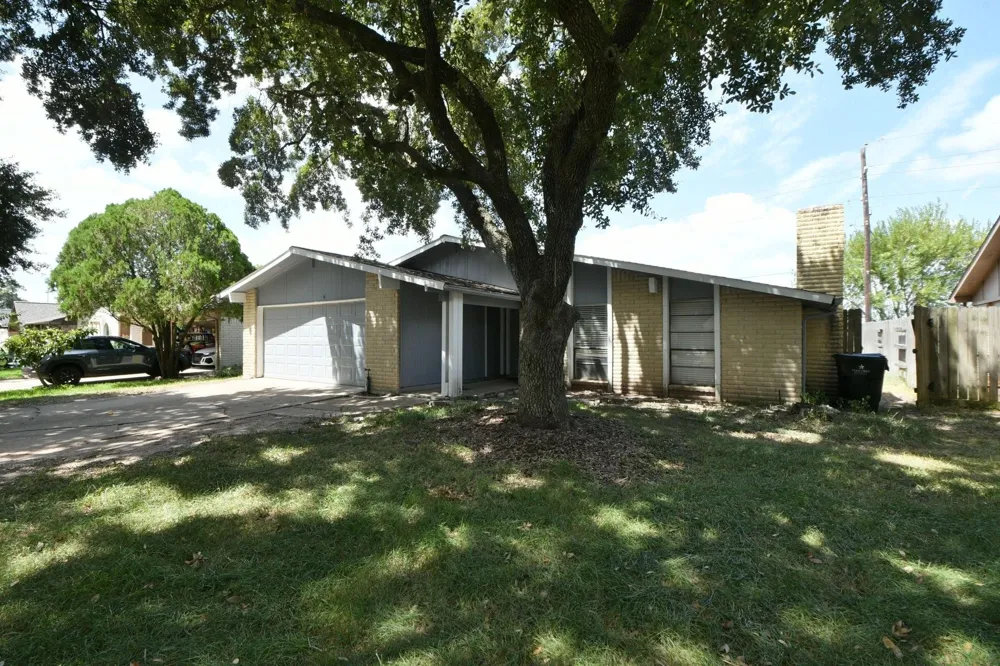 4935 Gretna Green Drive Hockley, TX 77084