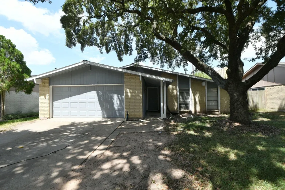 4935 Gretna Green Drive Hockley, TX 77084