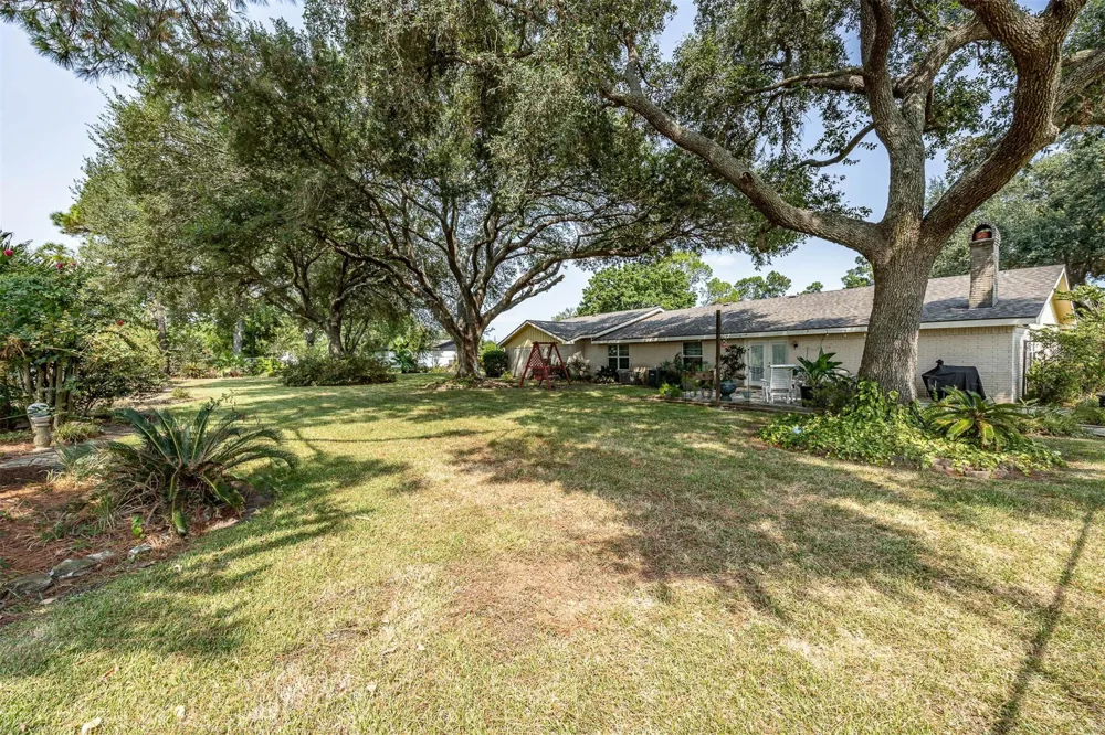 803 Sharon Lane Baytown, TX 77521