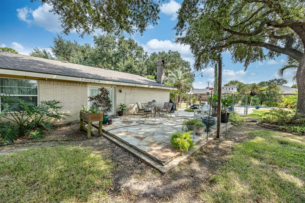 803 Sharon Lane Baytown, TX 77521